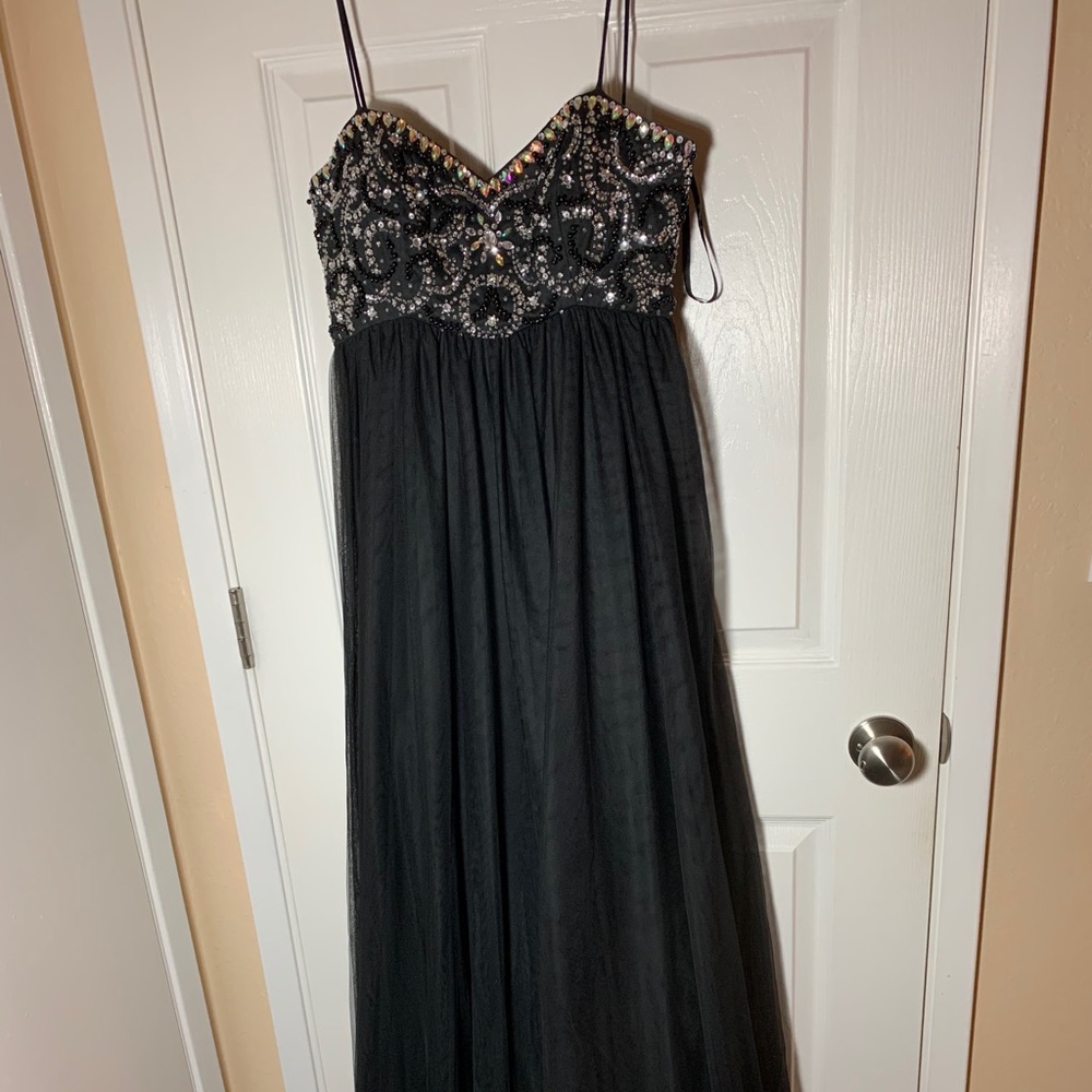 Black tiny strap prom dress.